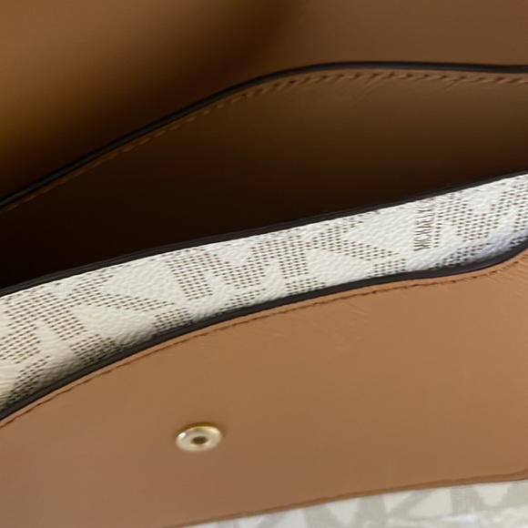 MICHAEL KORS Leather MK Monogram on canvas Crossbody Shoulder bag - Picture 8 of 10